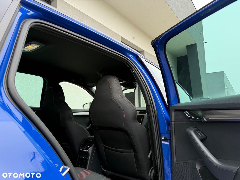 Skoda Octavia 2.0 TDI DSG Sportline - 16