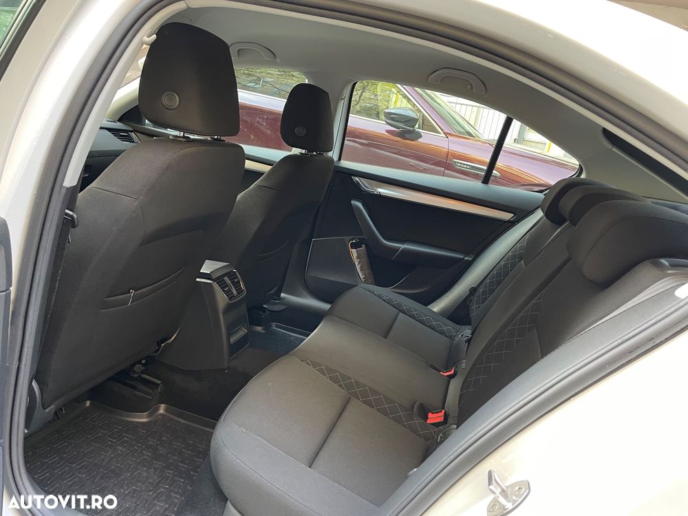 Skoda Octavia 1.6 TDI Ambition - 13