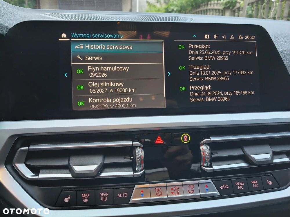 BMW Seria 3 330e M Sport sport - 17