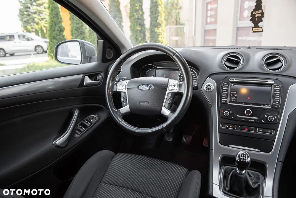 Ford Mondeo - 25