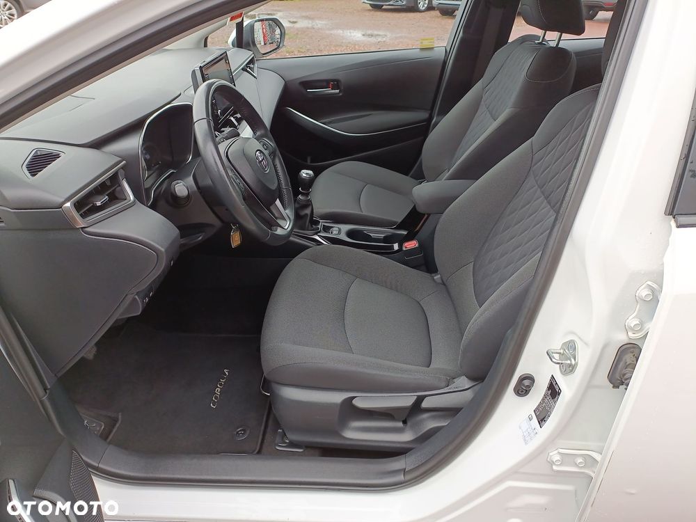 Toyota Corolla - 10