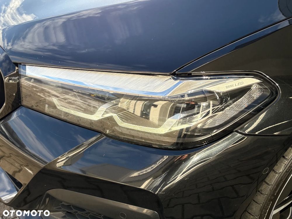 BMW Seria 5 530d xDrive mHEV M Sport sport - 12
