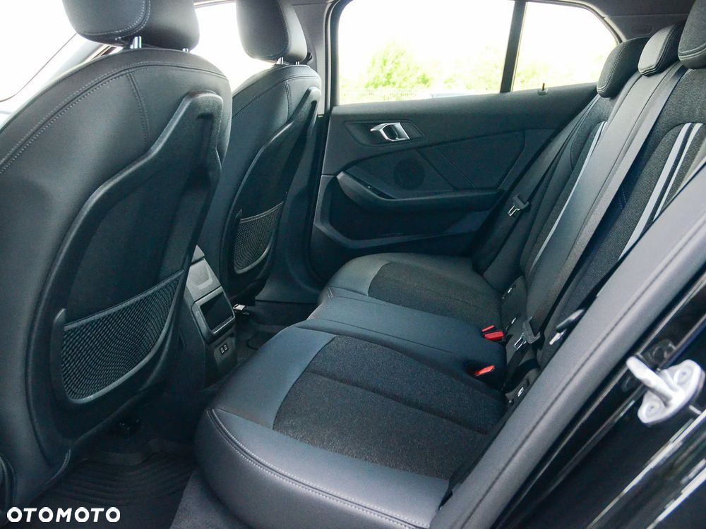 BMW Seria 1 118d Sport Line - 31