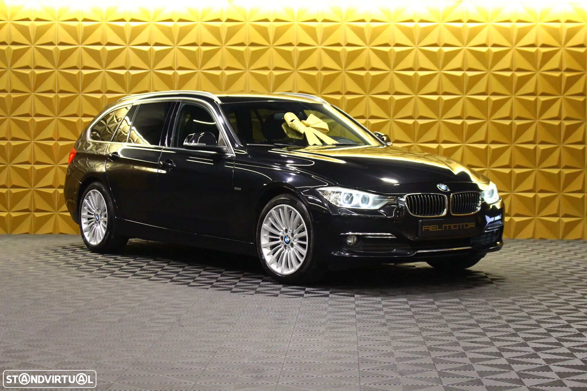 BMW 318 d Touring Auto Line Luxury - 3