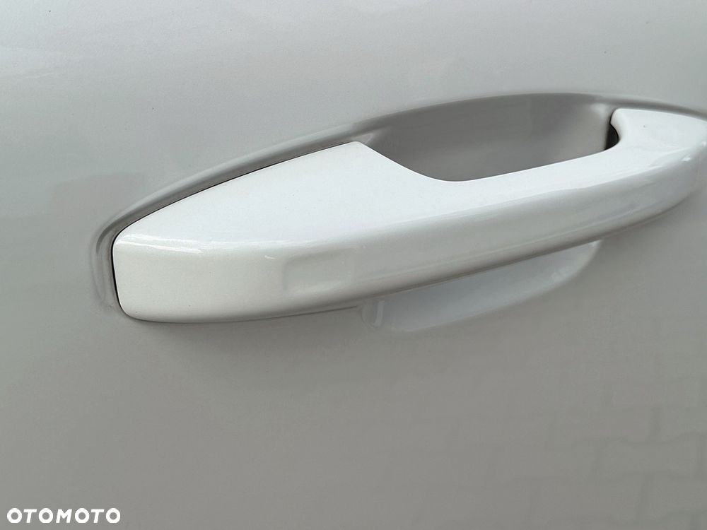 Volvo XC 40 D3 SCR R-Design - 25
