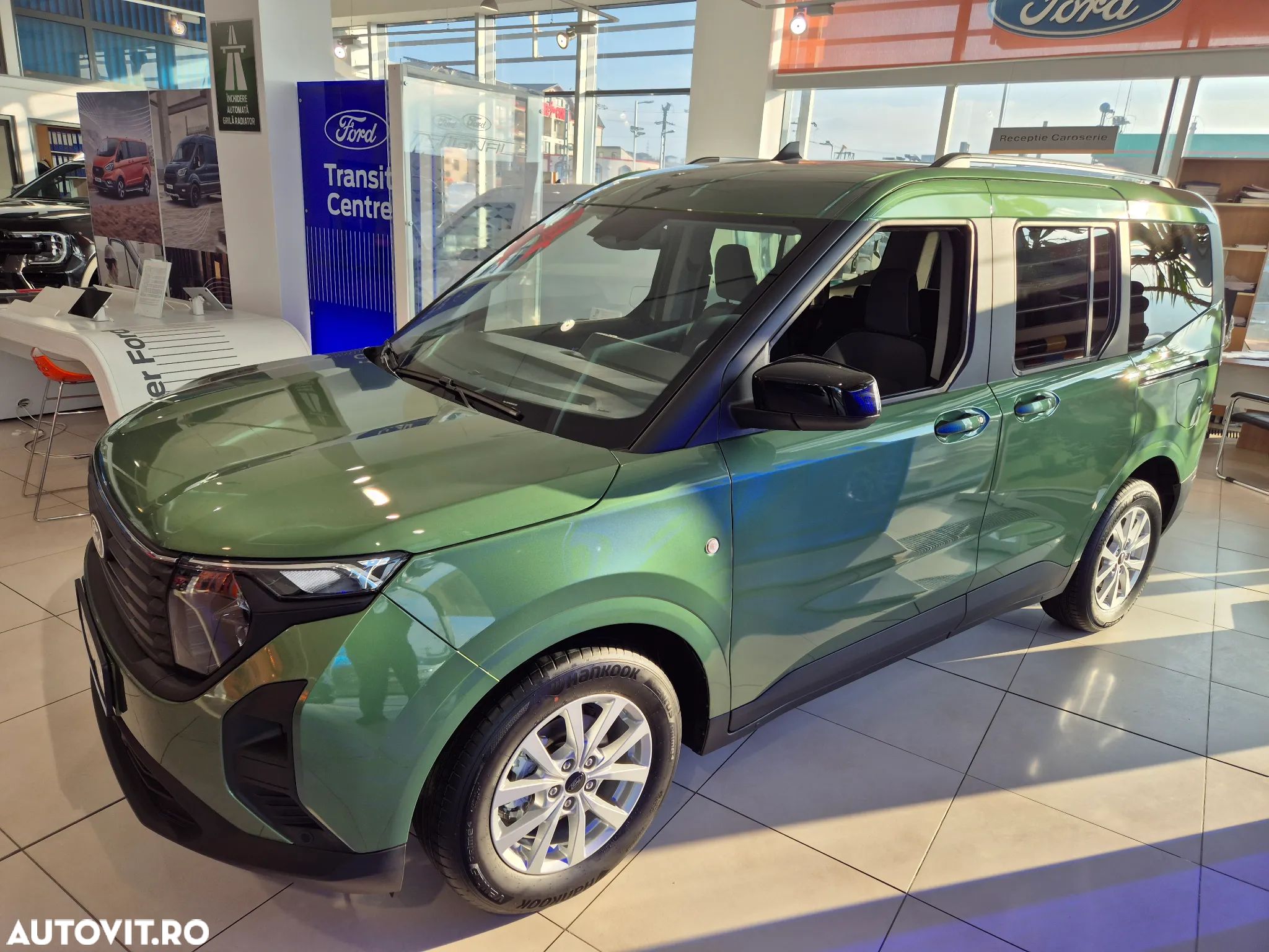 Ford Tourneo Courier 1.0 EcoBoost Titanium - 1