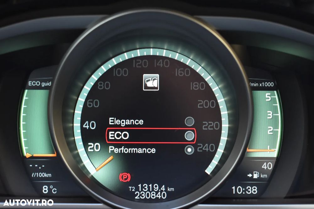 Volvo V40 D2 - 17