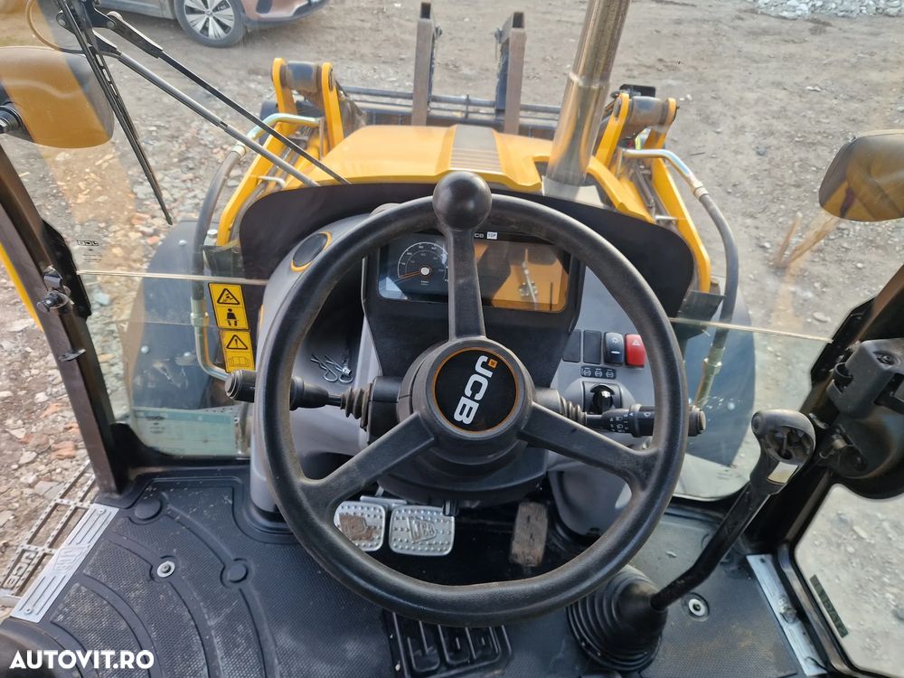 JCB 3CX - 7