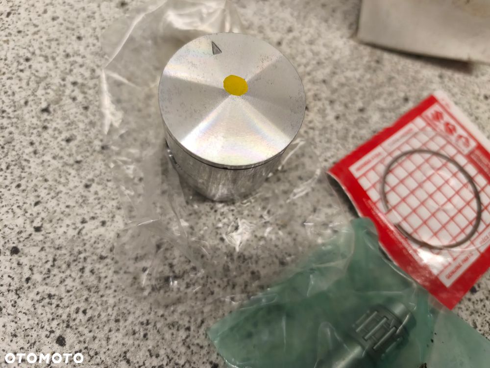 Tłok, pierścień Suzuki RM 80 RM80 - 2