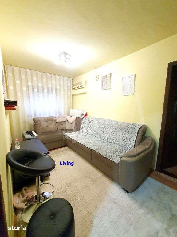 Apartament 4 camere de vanzare in Decebal Oradea, Oradea — fotografia 1