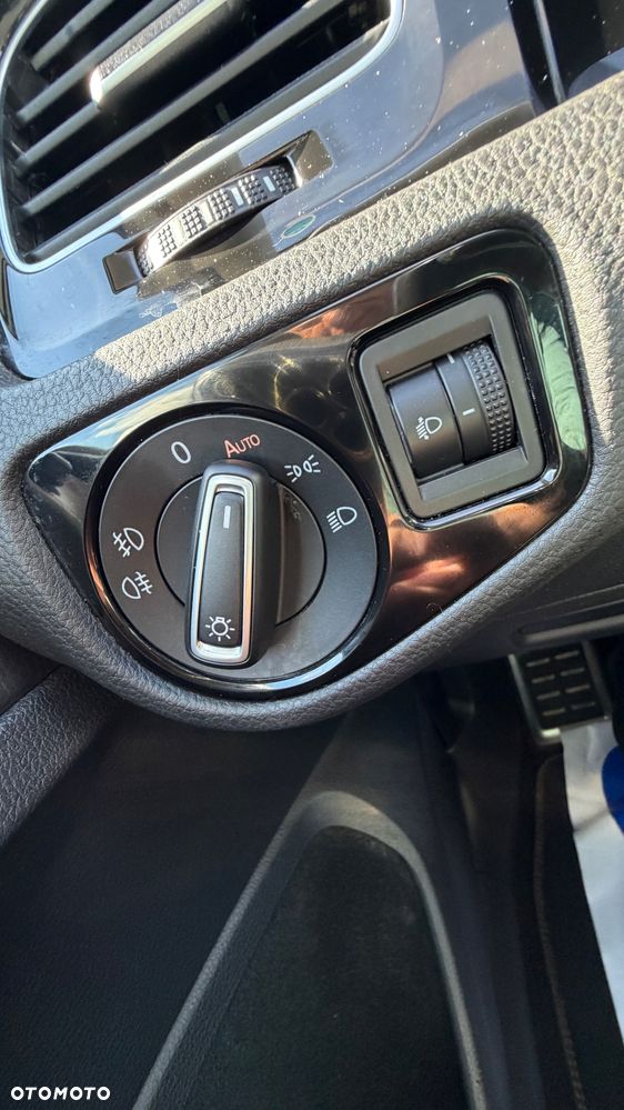 Volkswagen Golf 1.2 TSI BlueMotion Technology Allstar - 38