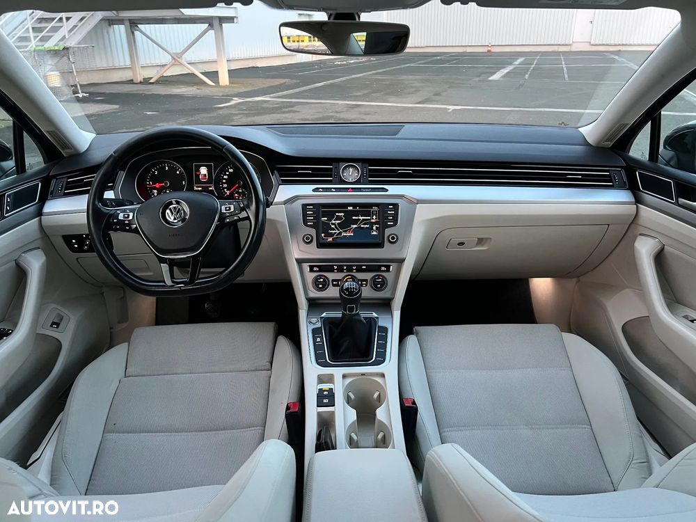 Volkswagen Passat - 28