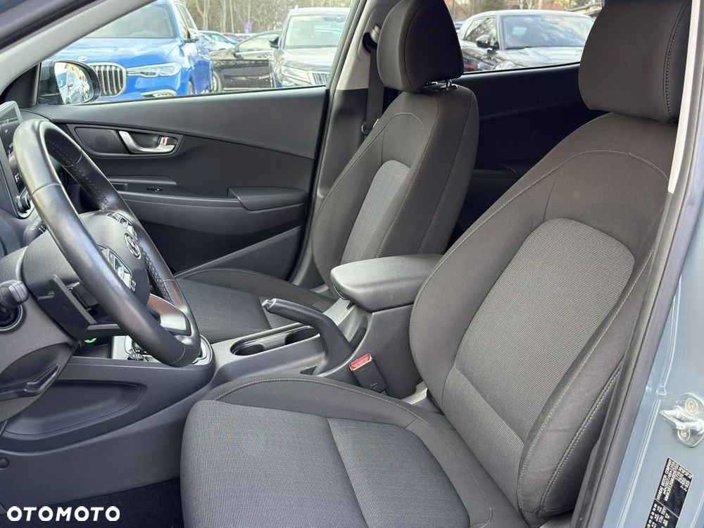 Hyundai Kona - 11