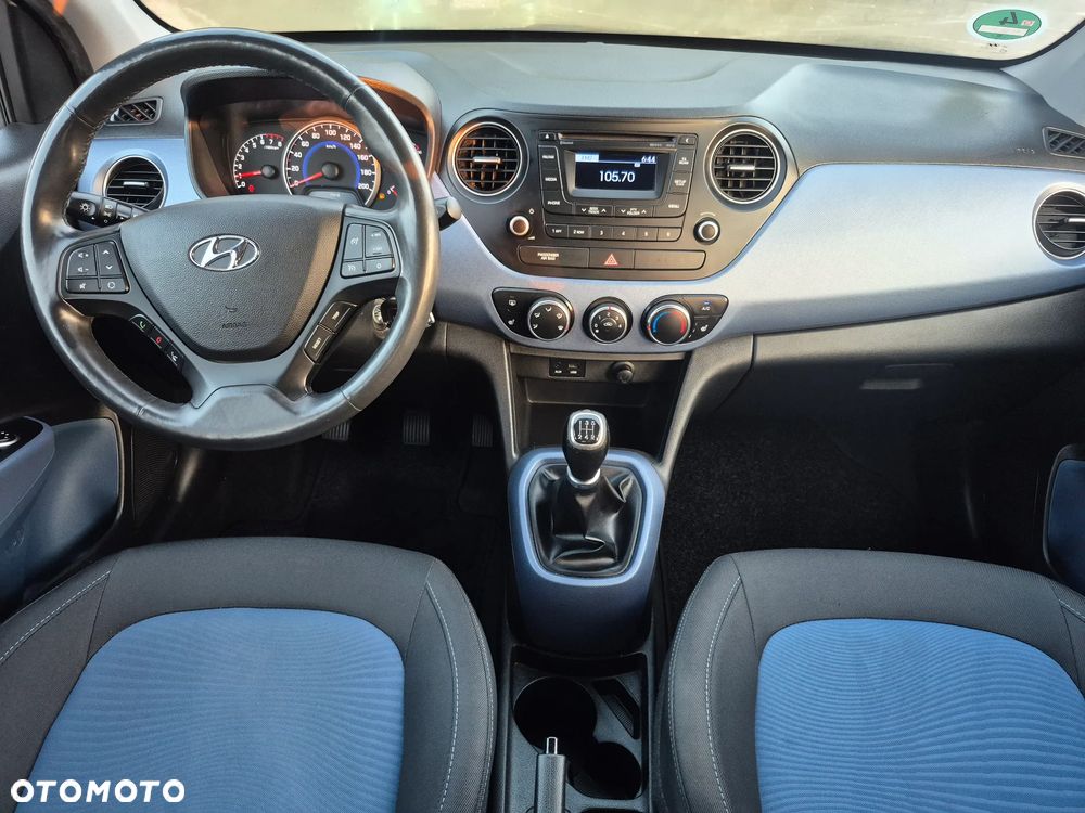 Hyundai i10 1.2 Fifa World Cup Edition - 17