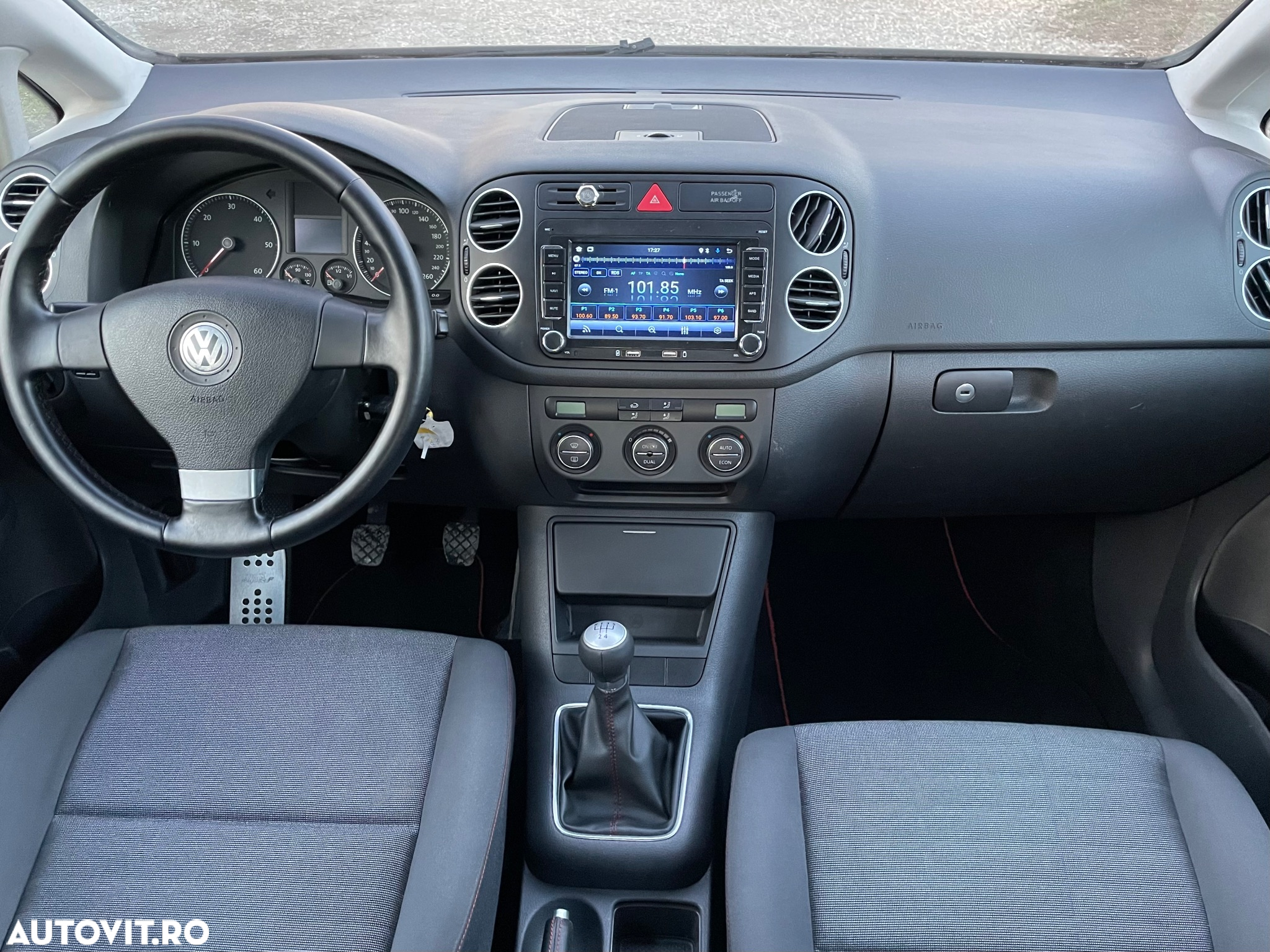 Volkswagen Golf Plus 1.9 TDI Comfortline - 9
