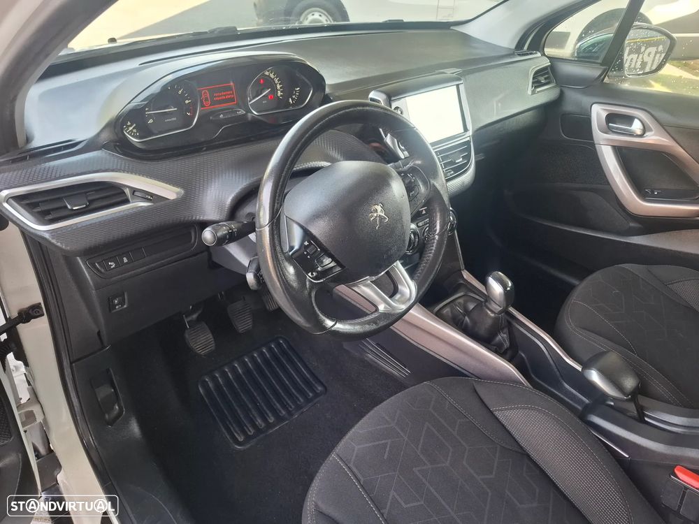 Peugeot 2008 1.2 PureTech Active - 13