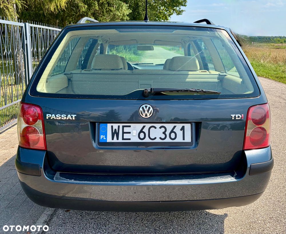 Volkswagen Passat 1.9 TDI Comfortline Family - 8