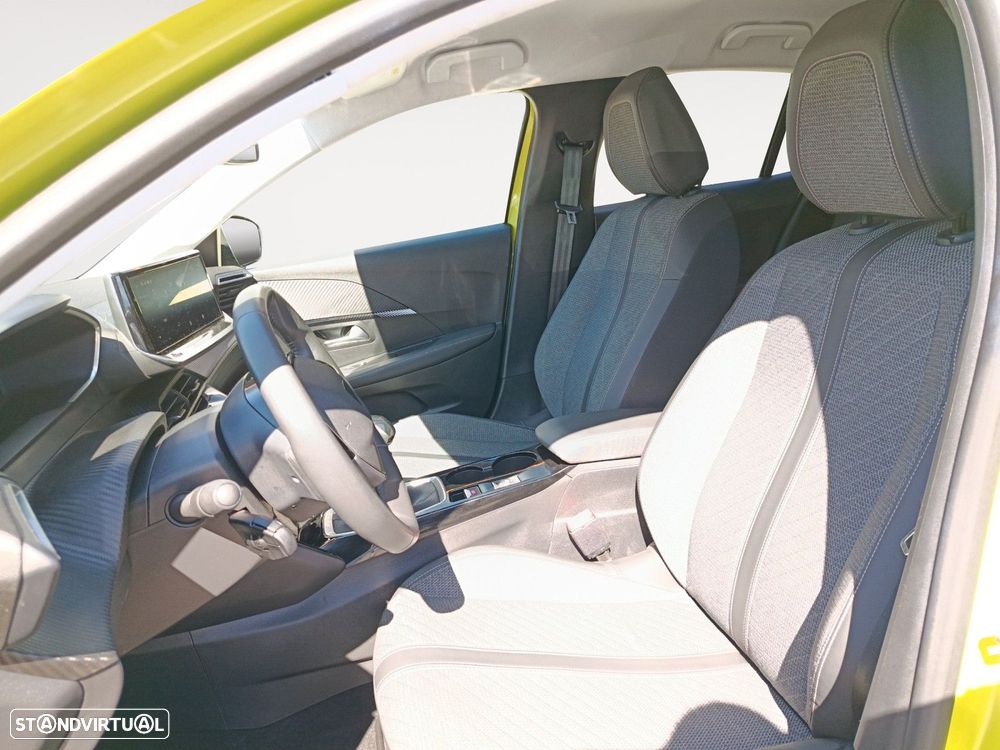 Peugeot 208 1.2 PureTech Allure — fotografia 9