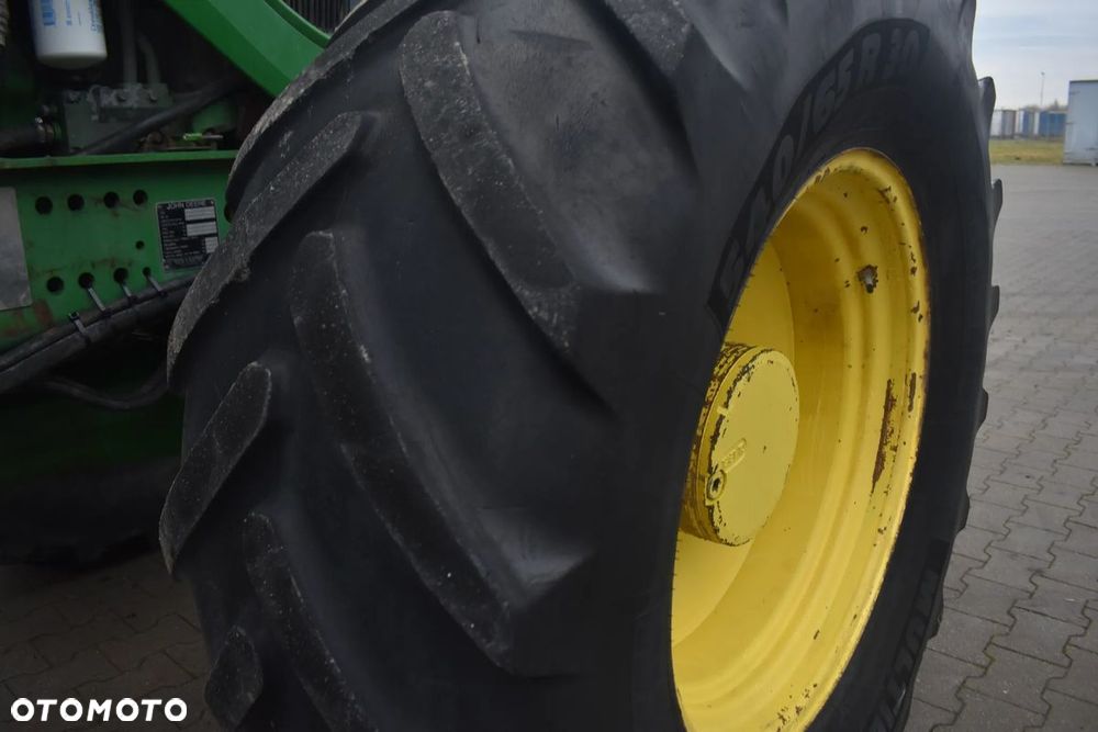 John Deere 7430 - 13