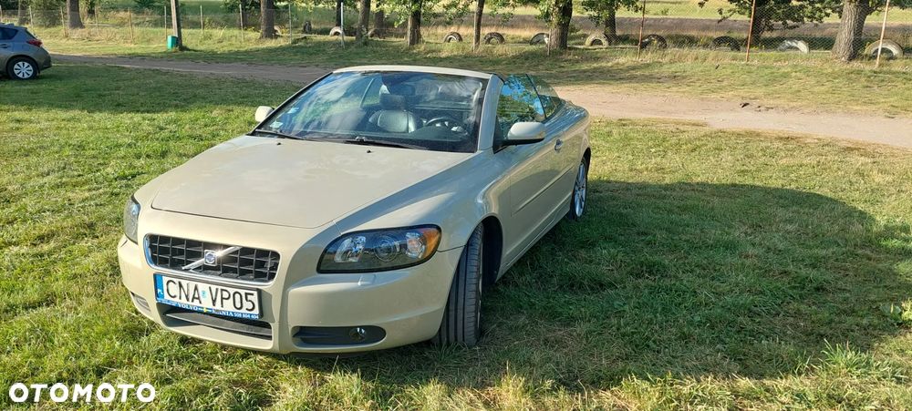 Volvo C70 2.4D5 Momentum - 6