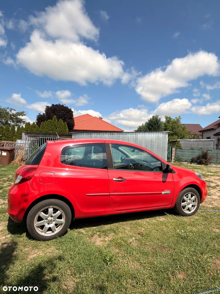 Renault Clio - 8