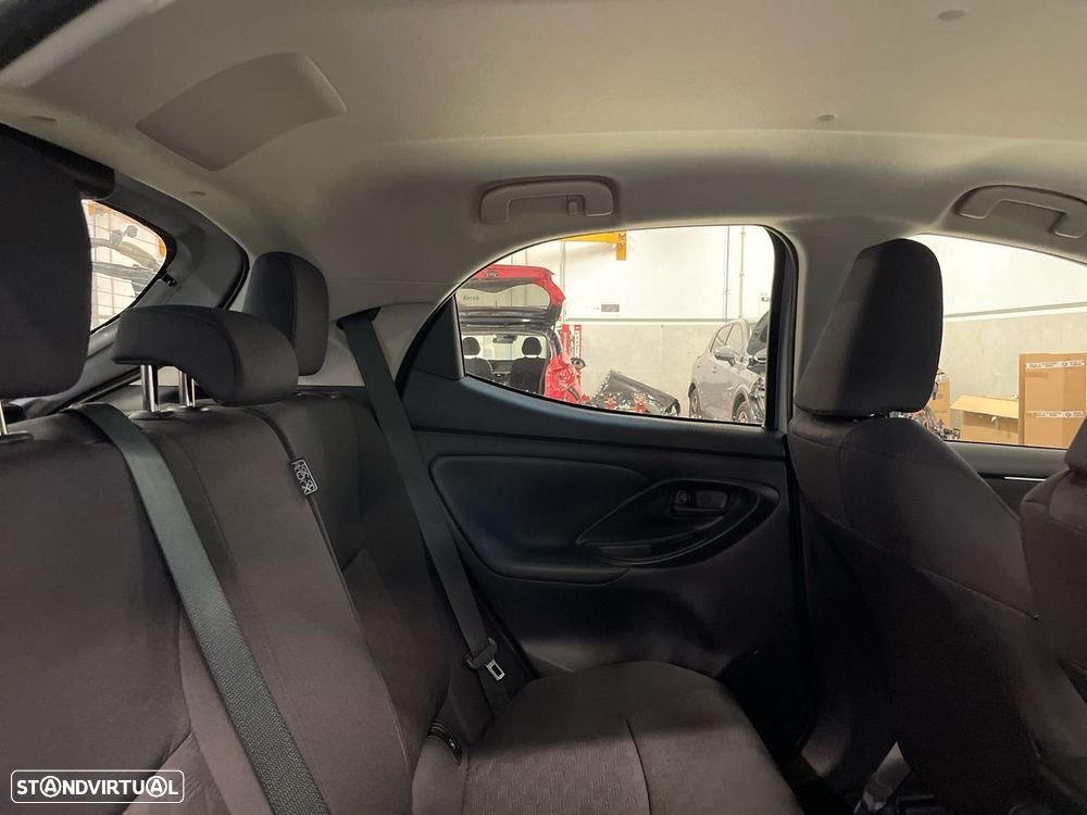Toyota Yaris - 8