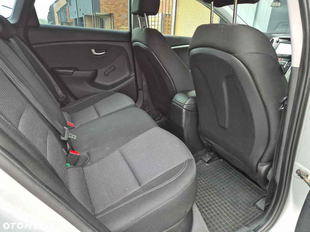 Hyundai i30 1.4 Comfort - 8