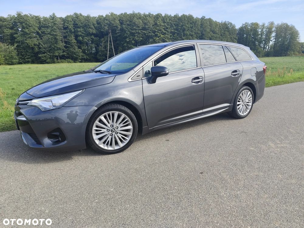 Toyota Avensis 2.0 D-4D Prestige - 2