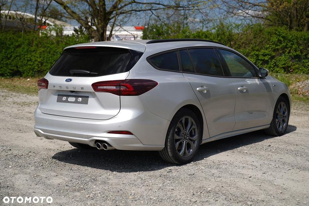 Ford Focus 1.0 EcoBoost mHEV ST-Line X - 3