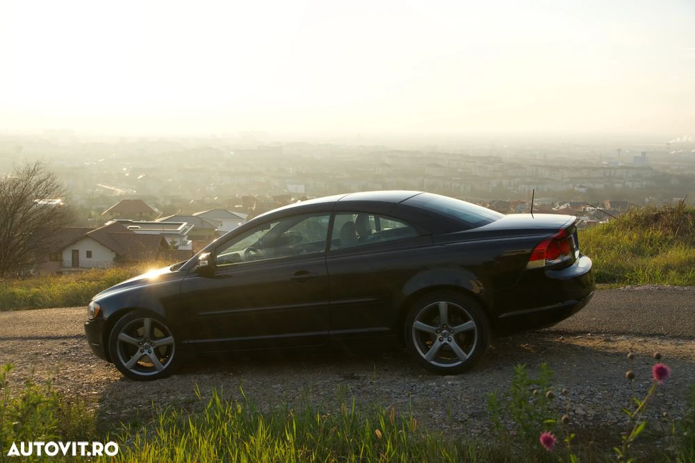 Volvo C70 2.0D Momentum - 10
