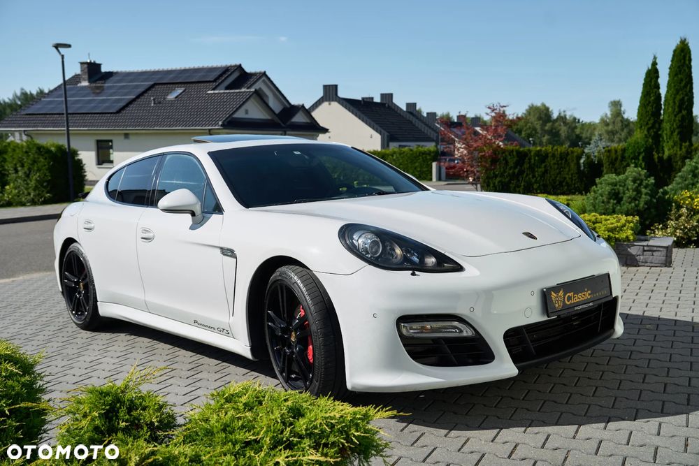 Porsche Panamera GTS - 18