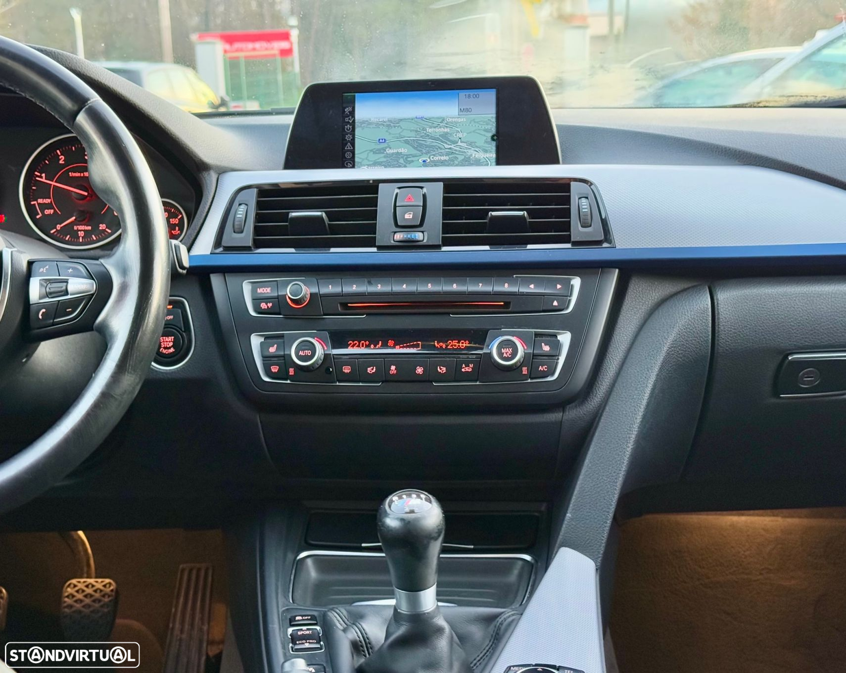 BMW 318 d Touring xDrive Pack M - 23