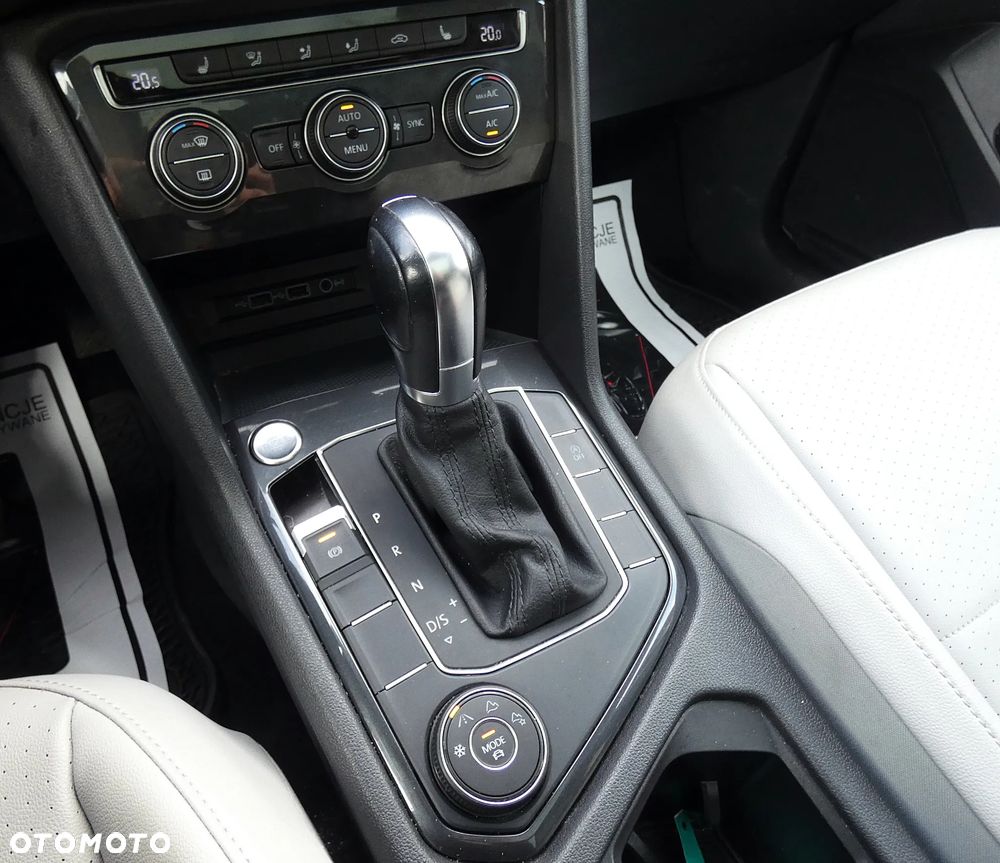 Volkswagen Tiguan Allspace 2.0 TSI 4Mot Highline DSG - 25