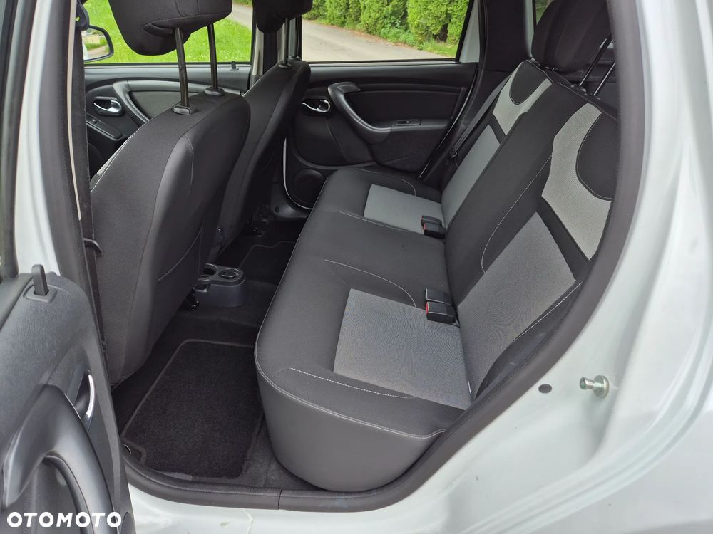 Dacia Duster SCe 115 4x2 Laureate - 32