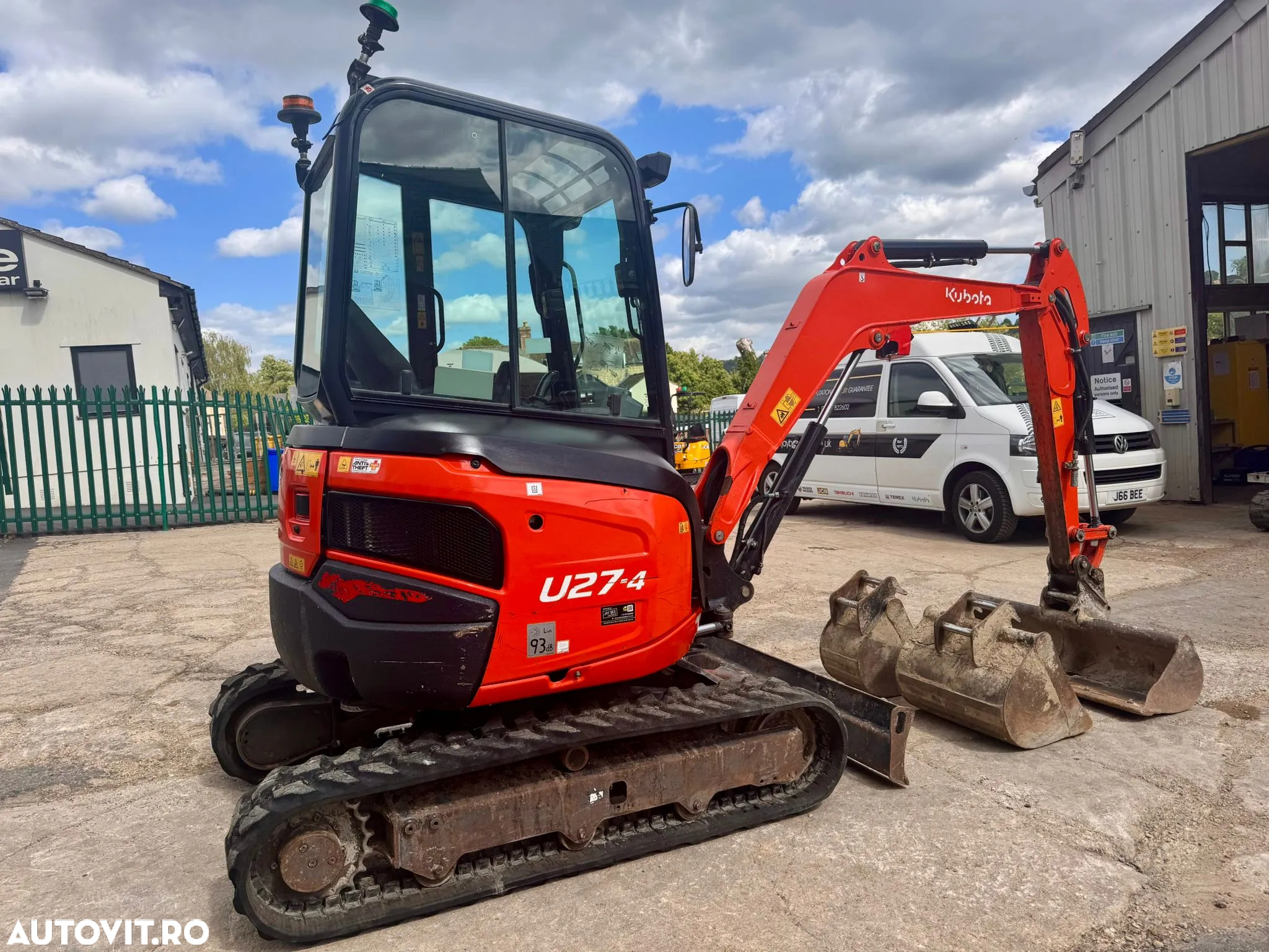 Kubota U27 - 2