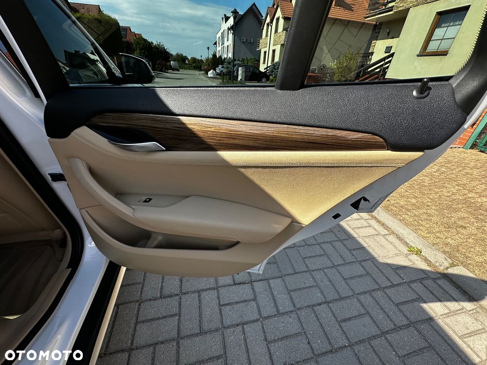 BMW X1 - 15