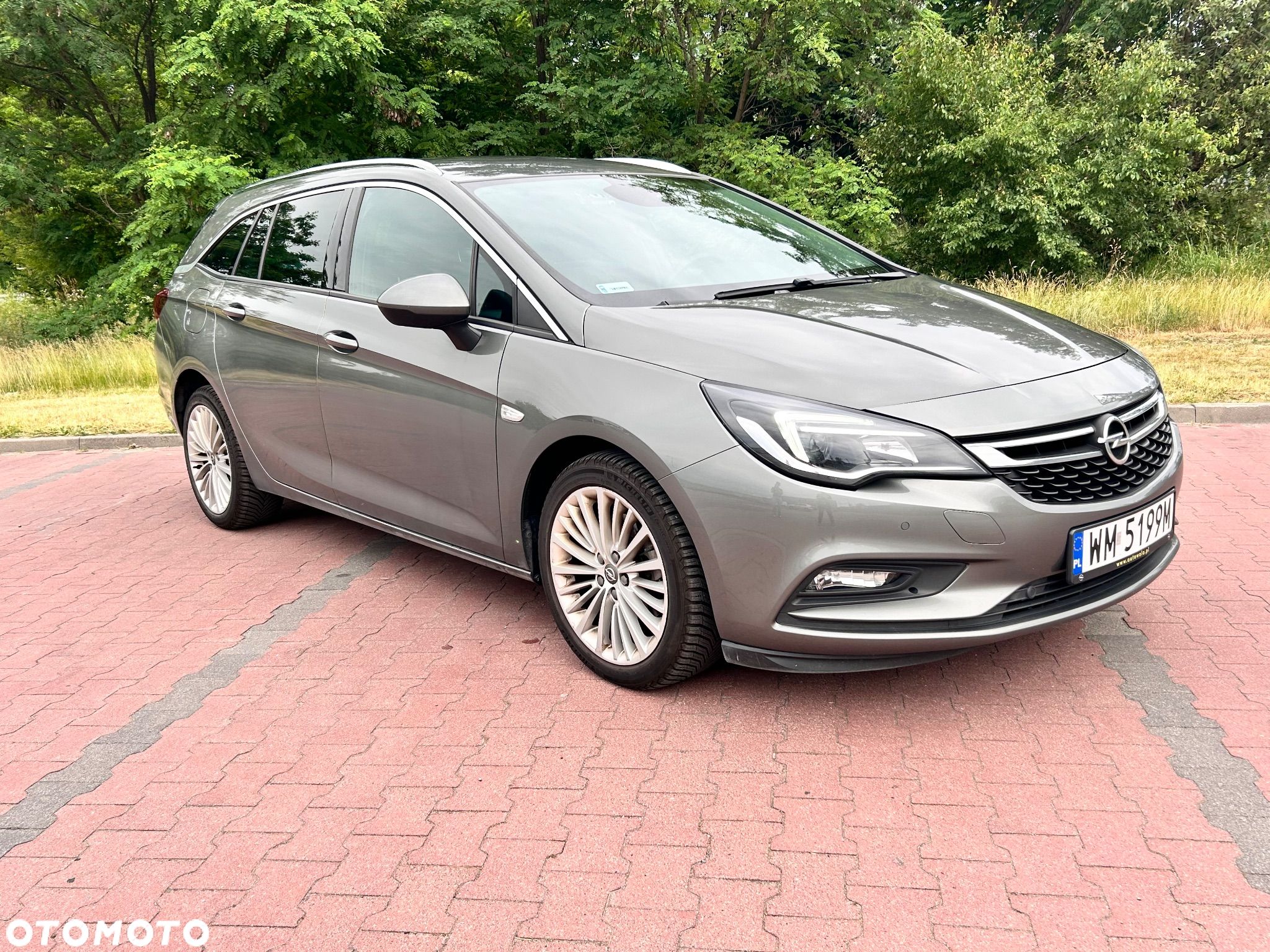 Opel Astra V 1.6 T Elite S&S - 1