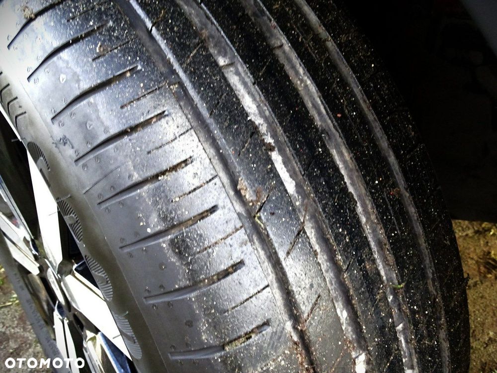 Dacia Logan TCe 90 S&S Stepway Celebration - 40