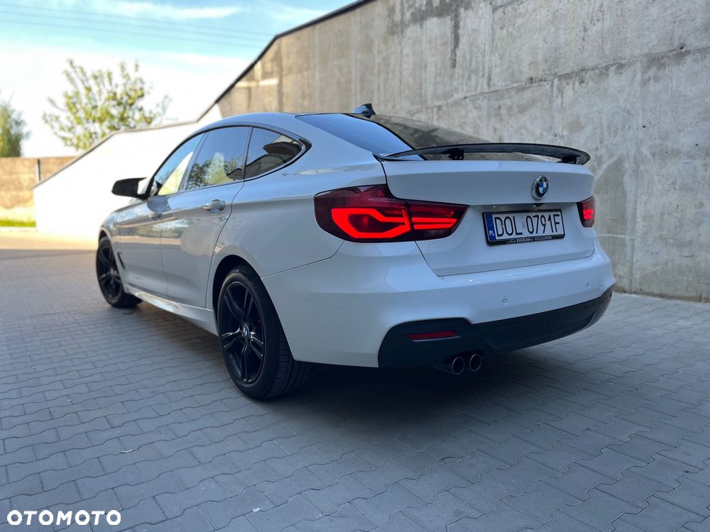 BMW 3GT 330d M Sport - 12