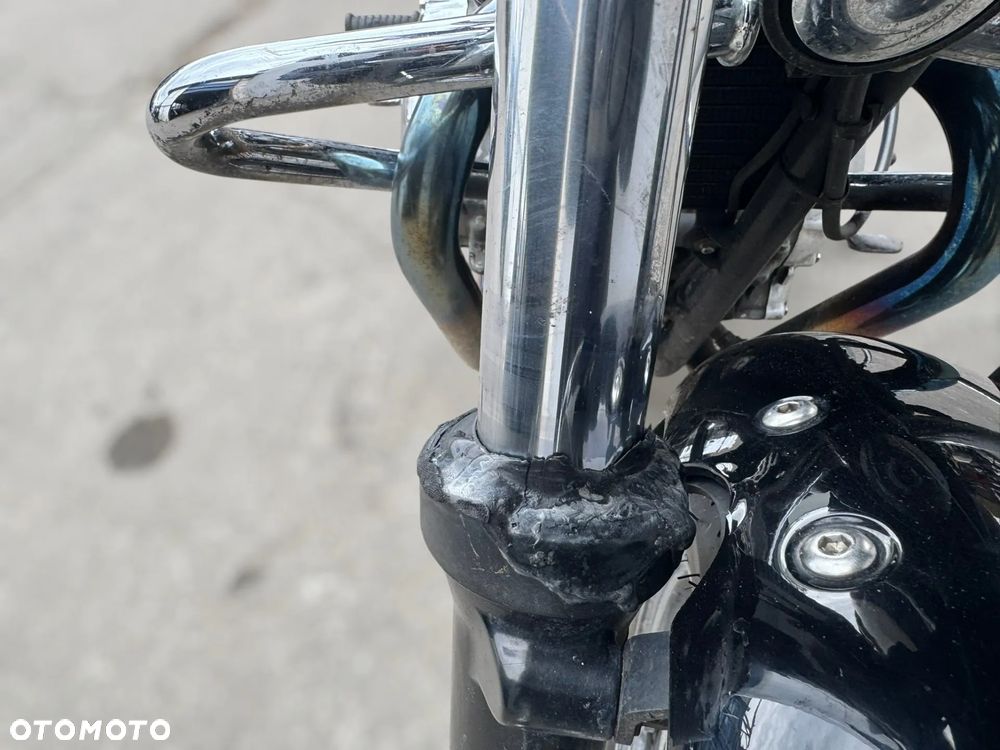 Triumph Bonneville - 10