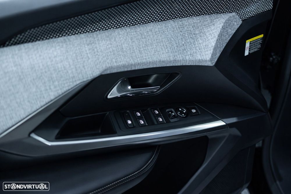 Peugeot 5008 1.6 Plug-in Hybrid GT e-DCS7 - 27