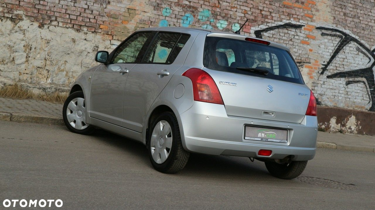Suzuki Swift - 11