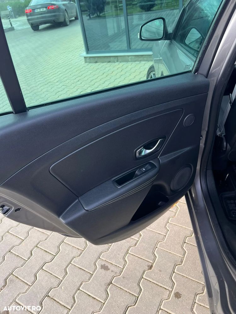 Renault Megane TCe 130 BOSE Edition - 13