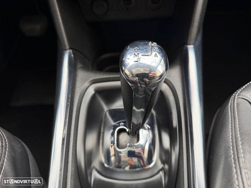 Peugeot 2008 1.6 e-HDi Allure 2-Tronic - 13