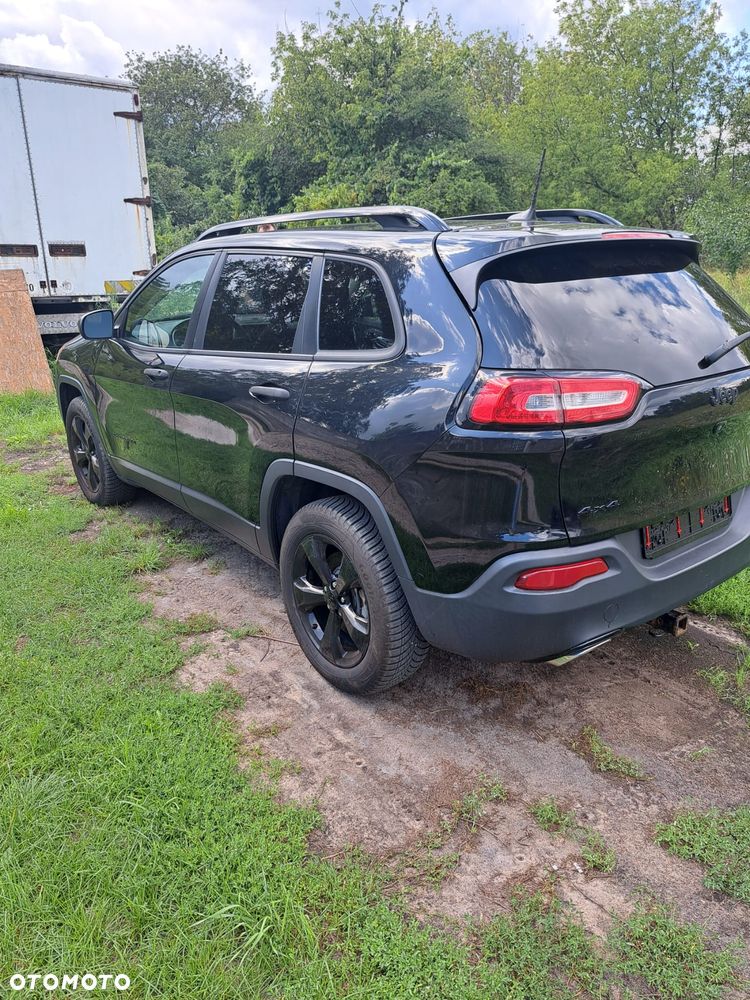 Jeep Cherokee - 3