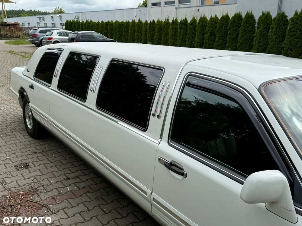 Lincoln Town Car 4.6 Executive - 13