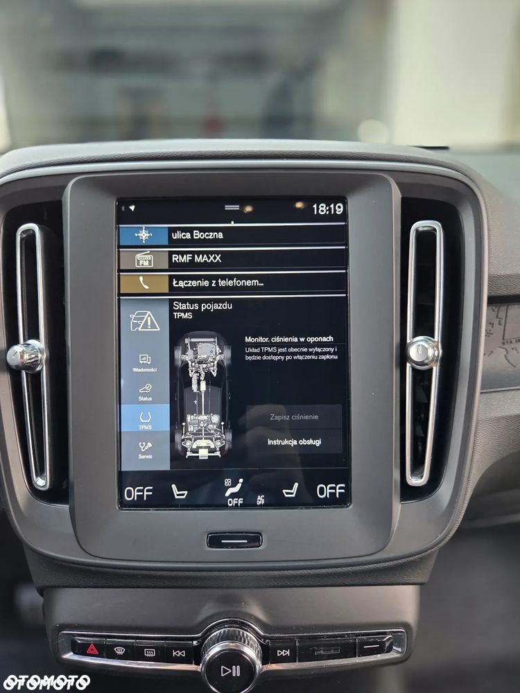 Volvo XC 40 T3 Momentum - 12