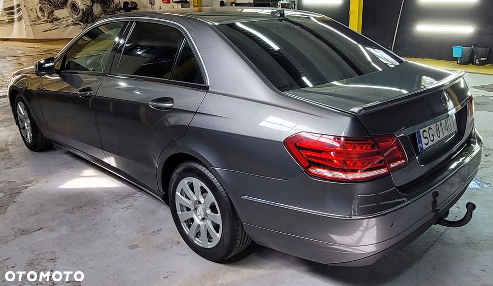 Mercedes-Benz Klasa E 200 CDI DPF BlueEFFICIENCY Automatik Avantgarde - 4