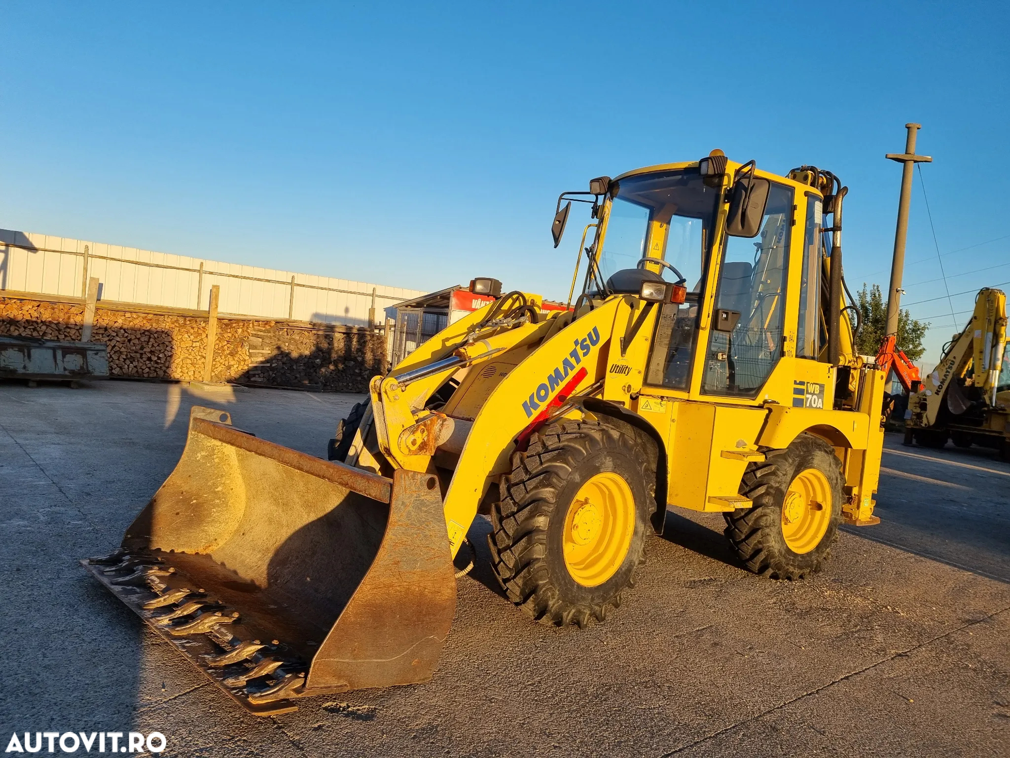 Komatsu WB70 A2 - 6