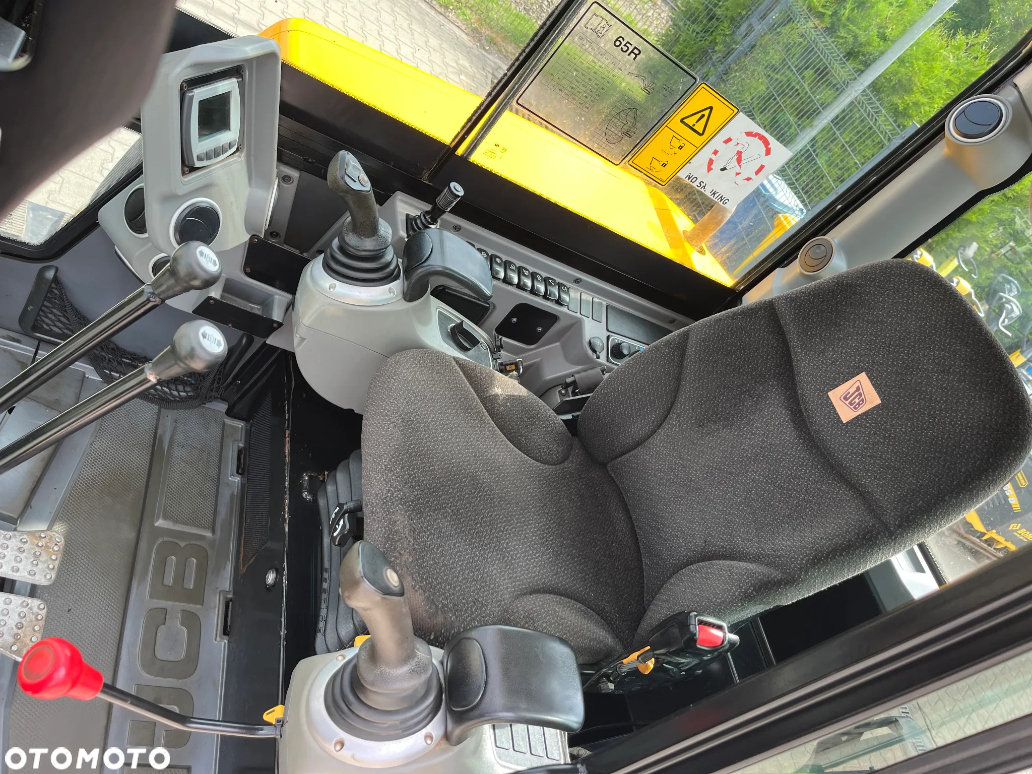 JCB 65 R-1 - 18